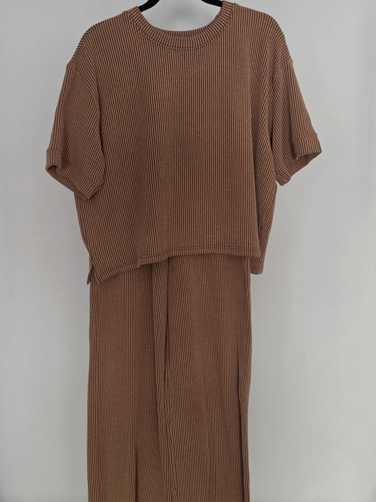 Zenana Outfitters Tops - Zenana Outfitter Relaxed Ribbed Knit Set in Brown Size S